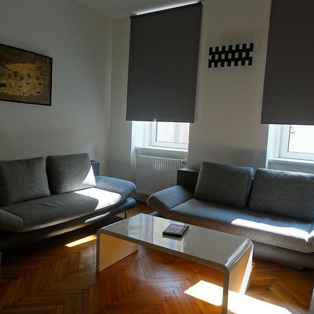 Debo Apartments Vienna Esterno foto